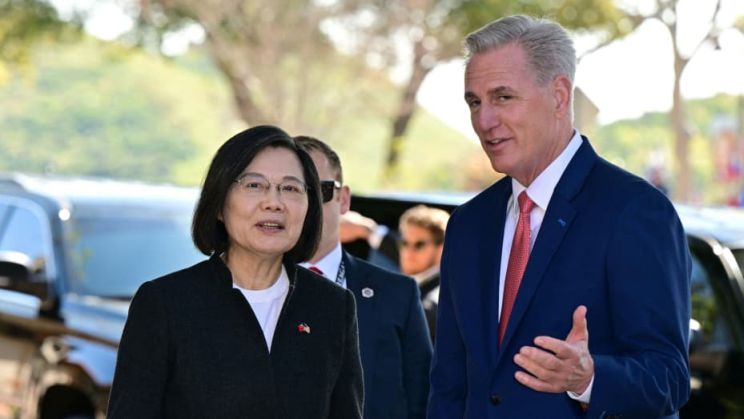 McCarthy Satisfies Along with Taiwan's Head of state In spite of Cautions Coming from China