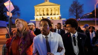 2 Autonomous Participants Removed from Tennessee Home Over Weapon Manage Demonstration